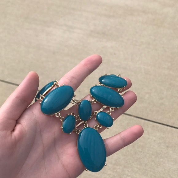 Statement necklace - Picture 3 of 4